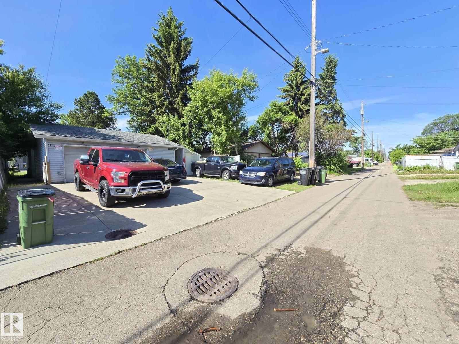 9616 63 AV NW - 20