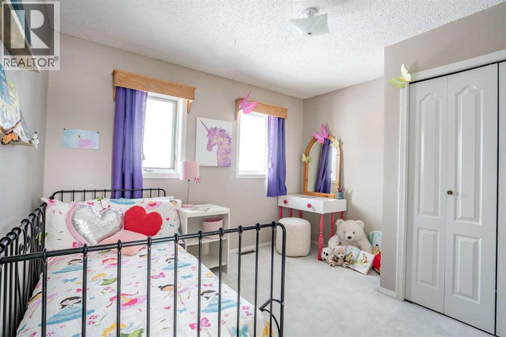 8 Grenier Ave - 26