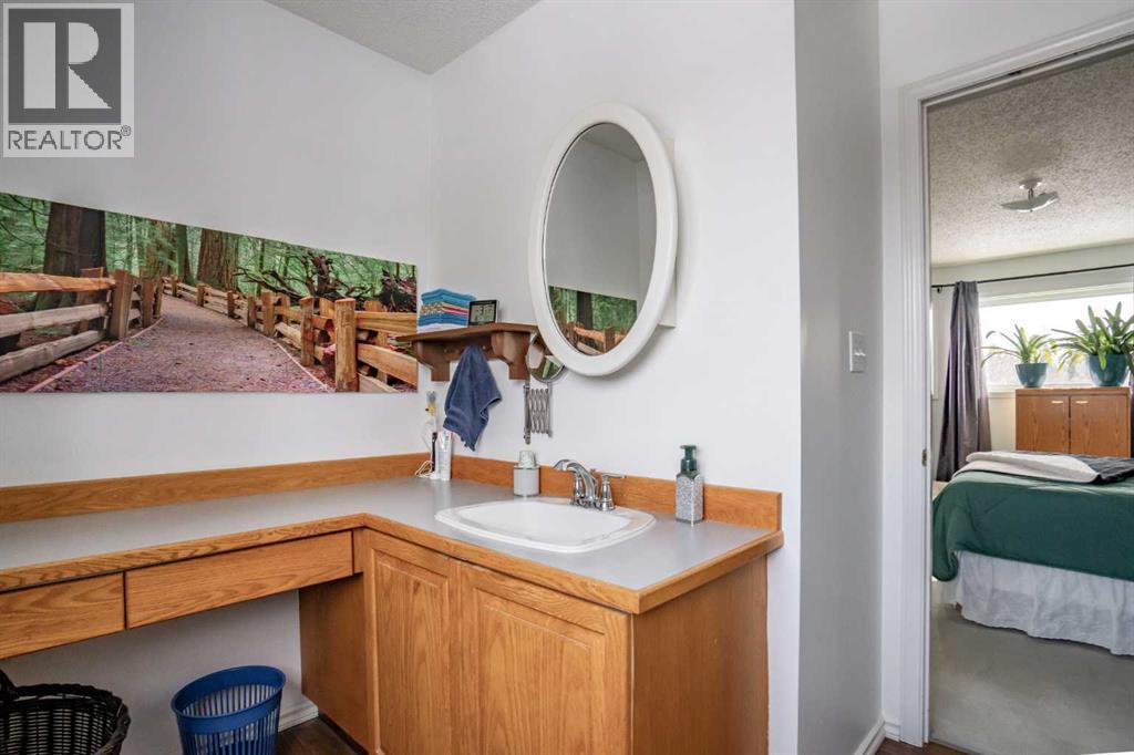 8 Grenier Ave - 24