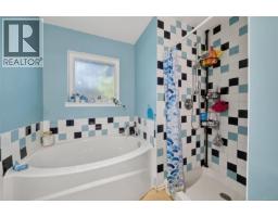 2400 Ravenhill Rd, Shawnigan Lake, BC V0R2W0 Photo 16