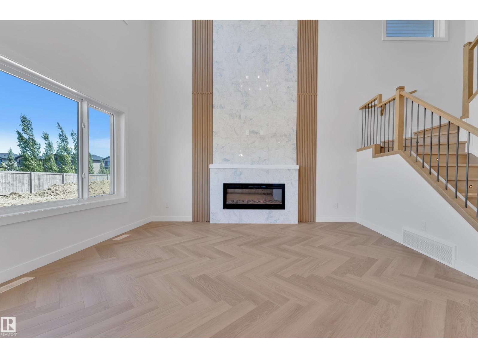 379 Linden LO - 21