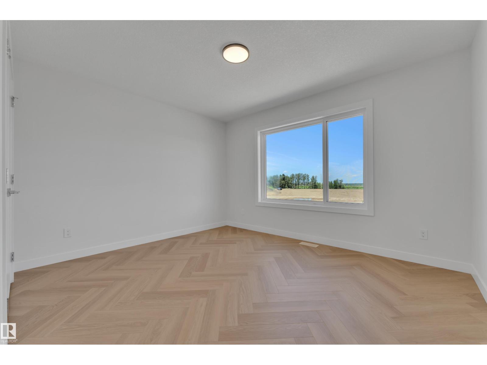 379 Linden LO - 25