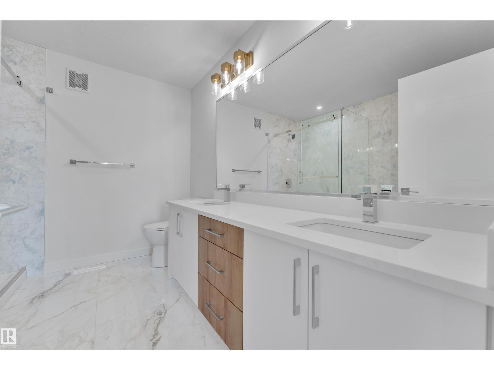 379 Linden LO - 33