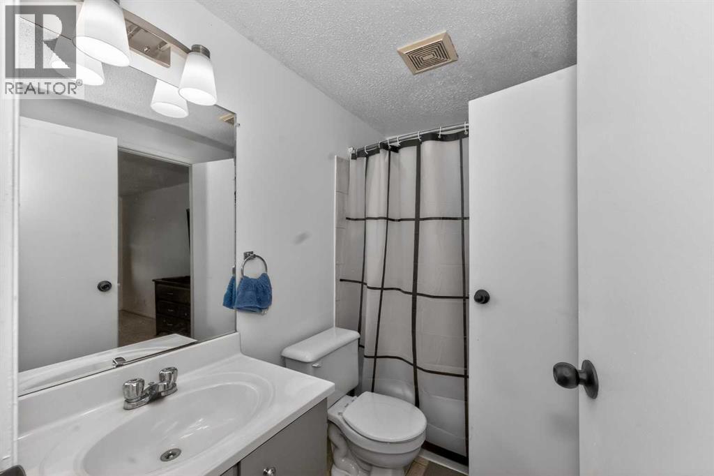 10 Falconer Terrace NE - 21