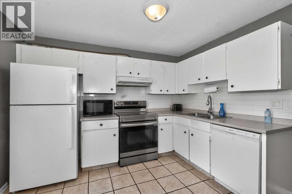 10 Falconer Terrace NE - 6