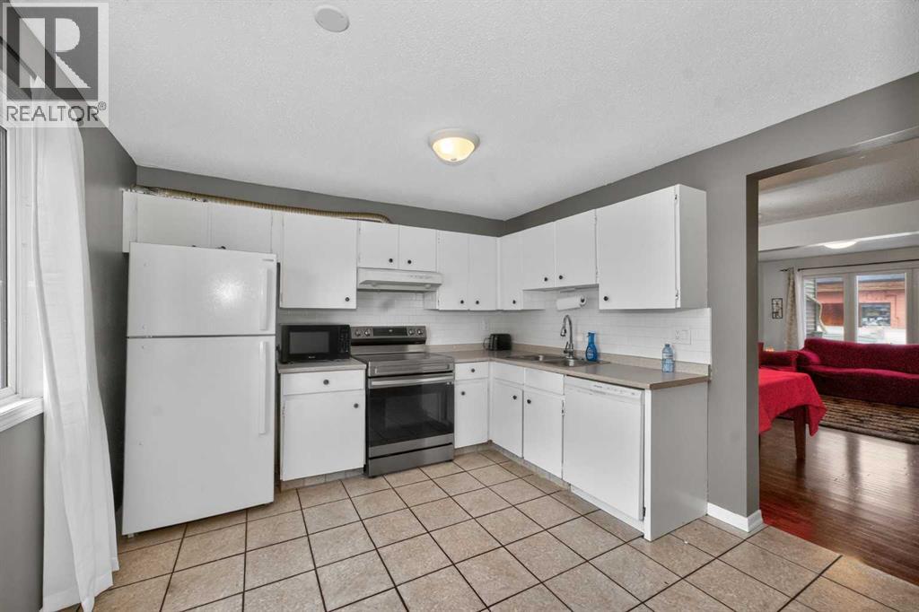10 Falconer Terrace NE - 8