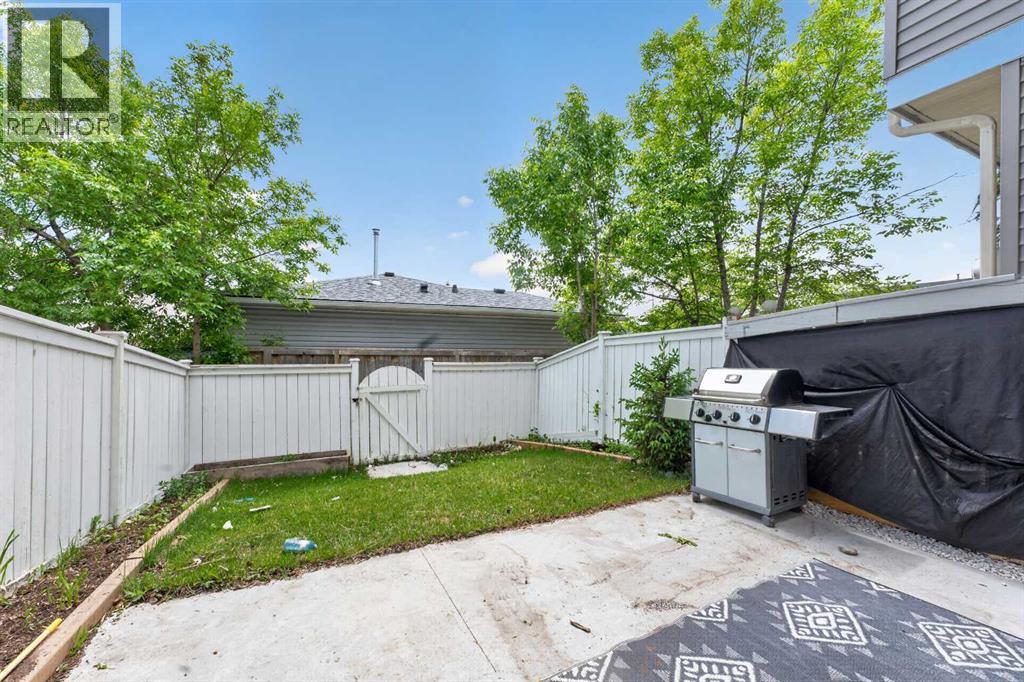10 Falconer Terrace NE - 4