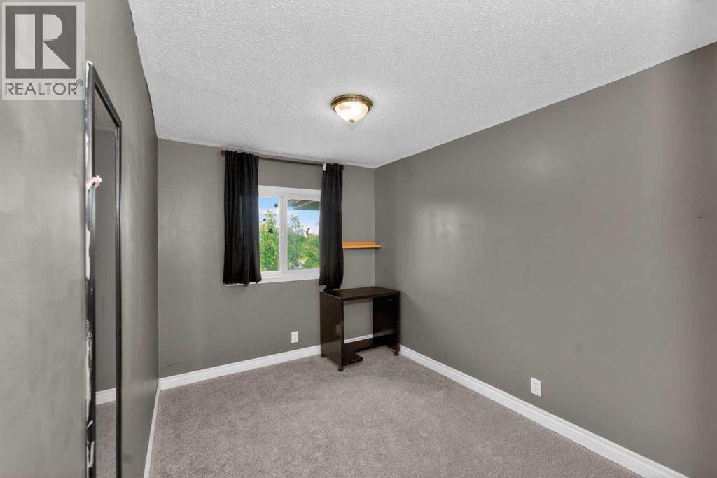 10 Falconer Terrace NE - 20