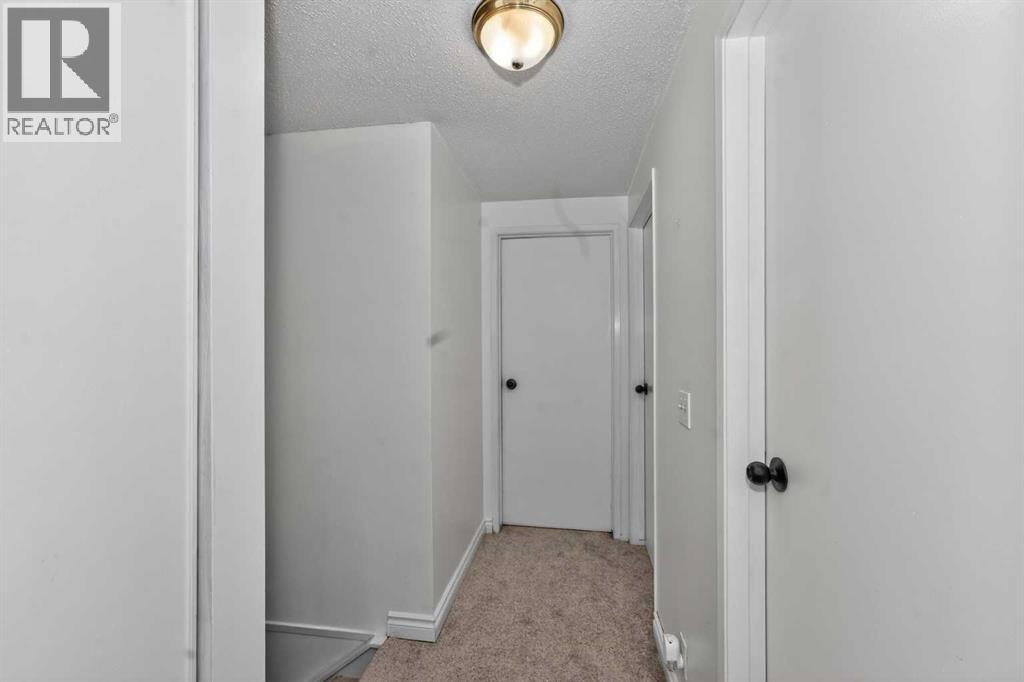 10 Falconer Terrace NE - 25