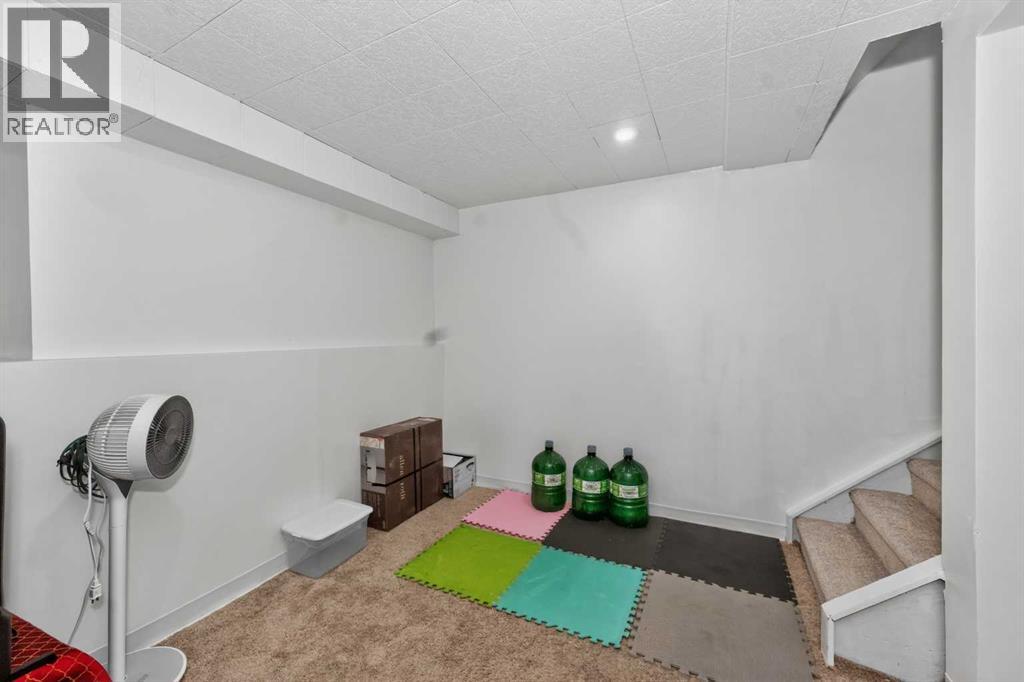 10 Falconer Terrace NE - 29