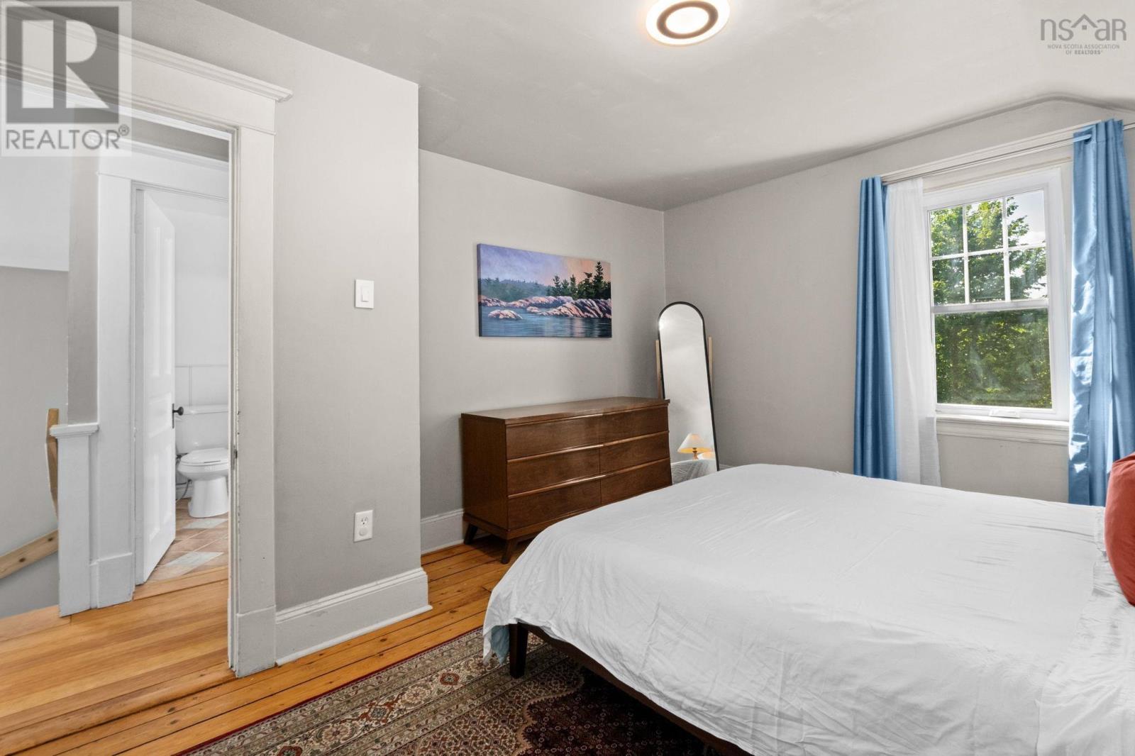 Property 24 of 37 of 11 Sinclair Street