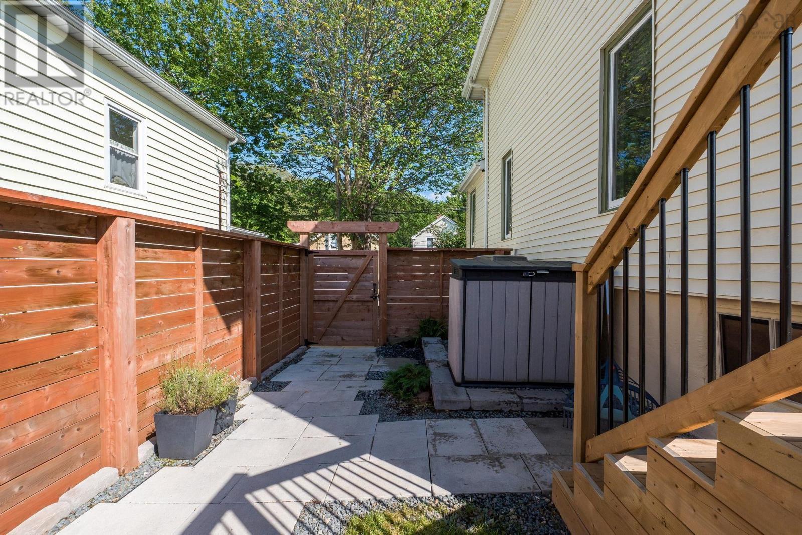 11 Sinclair Street - 22