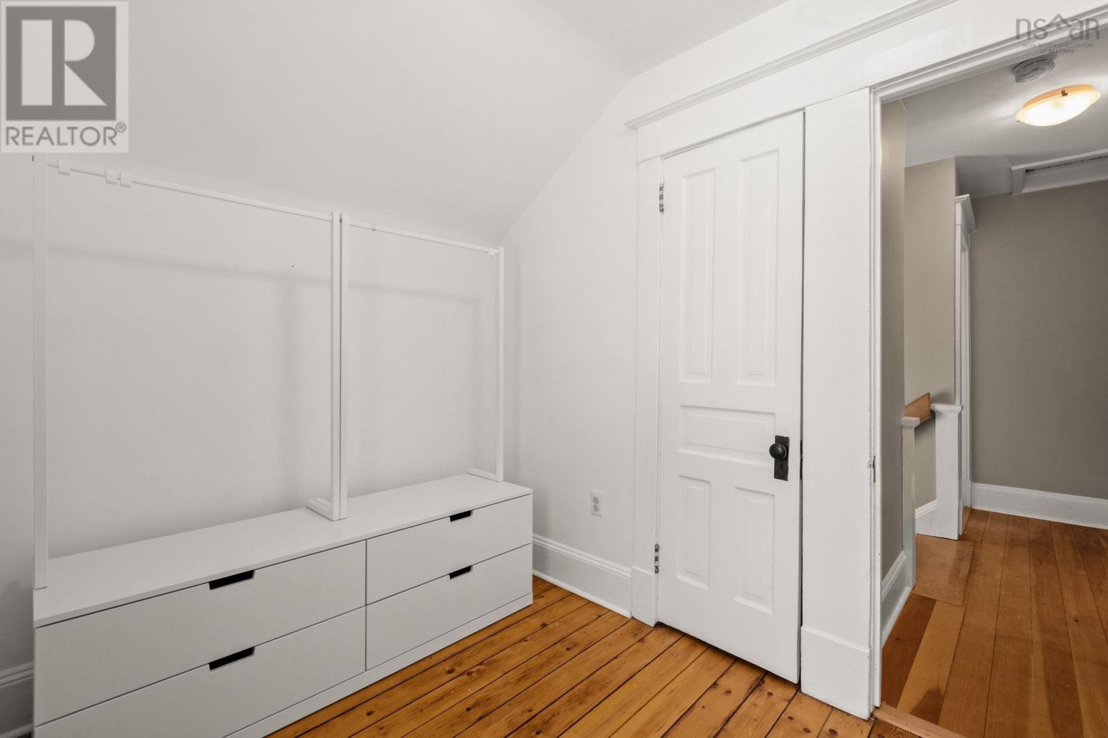 Property 27 of 37 of 11 Sinclair Street