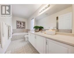 2 James Parrott Avenue, Markham, ON L6E0J9 Photo 18