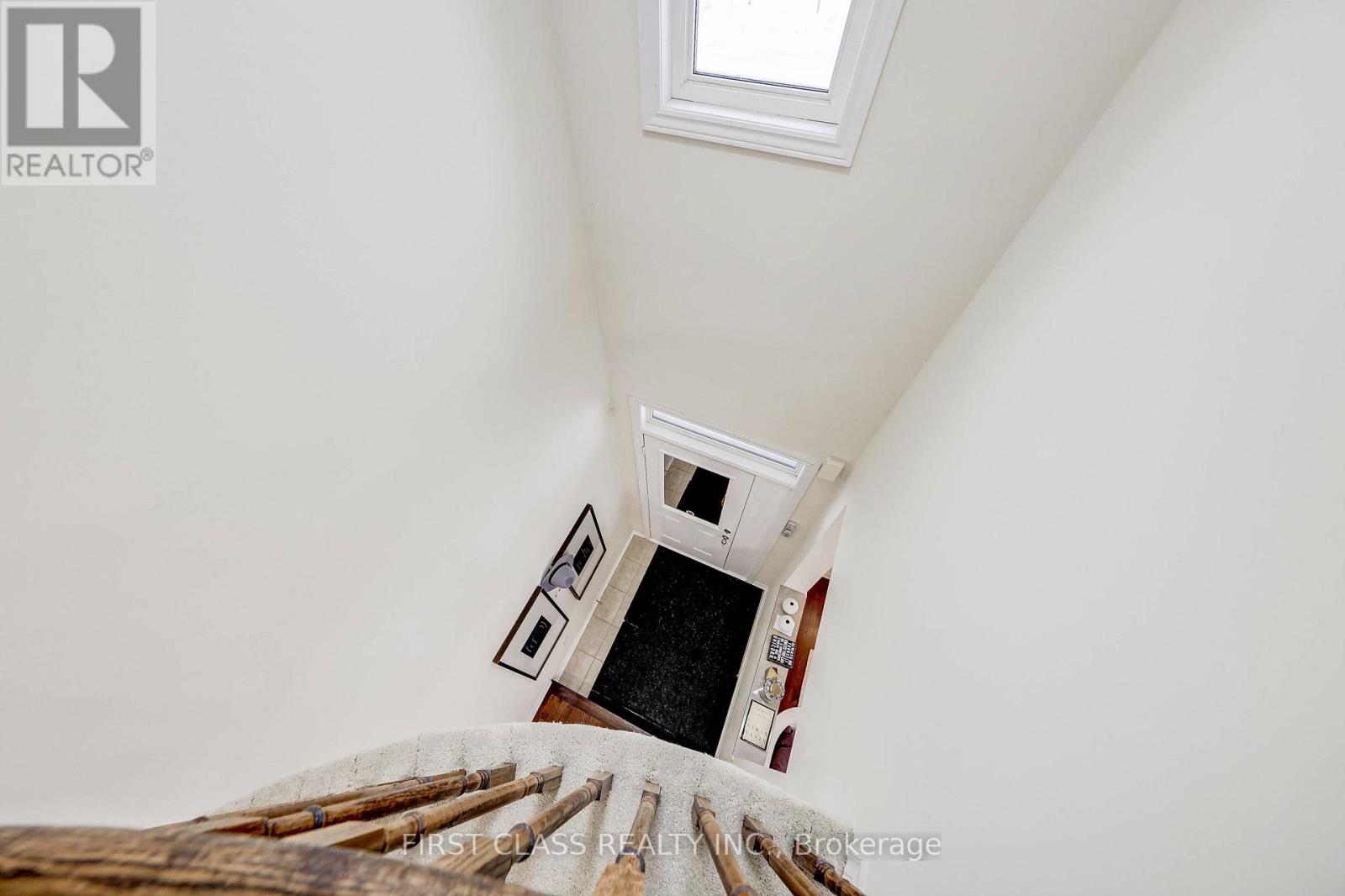 2 JAMES PARROTT AVENUE - 25
