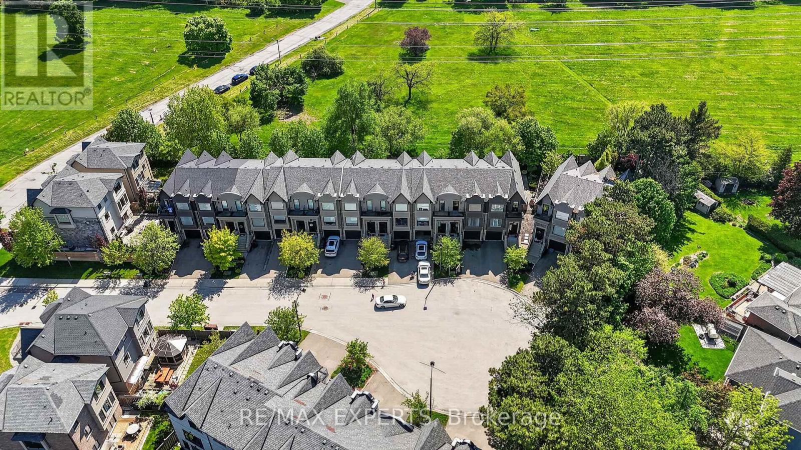 22 MATTHEW COURT - 36