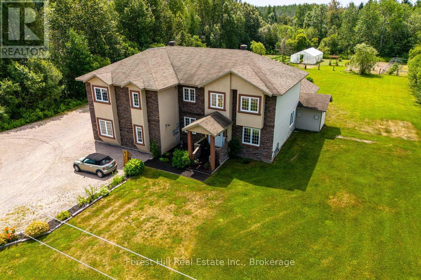 512 SALTER STREET S - 1