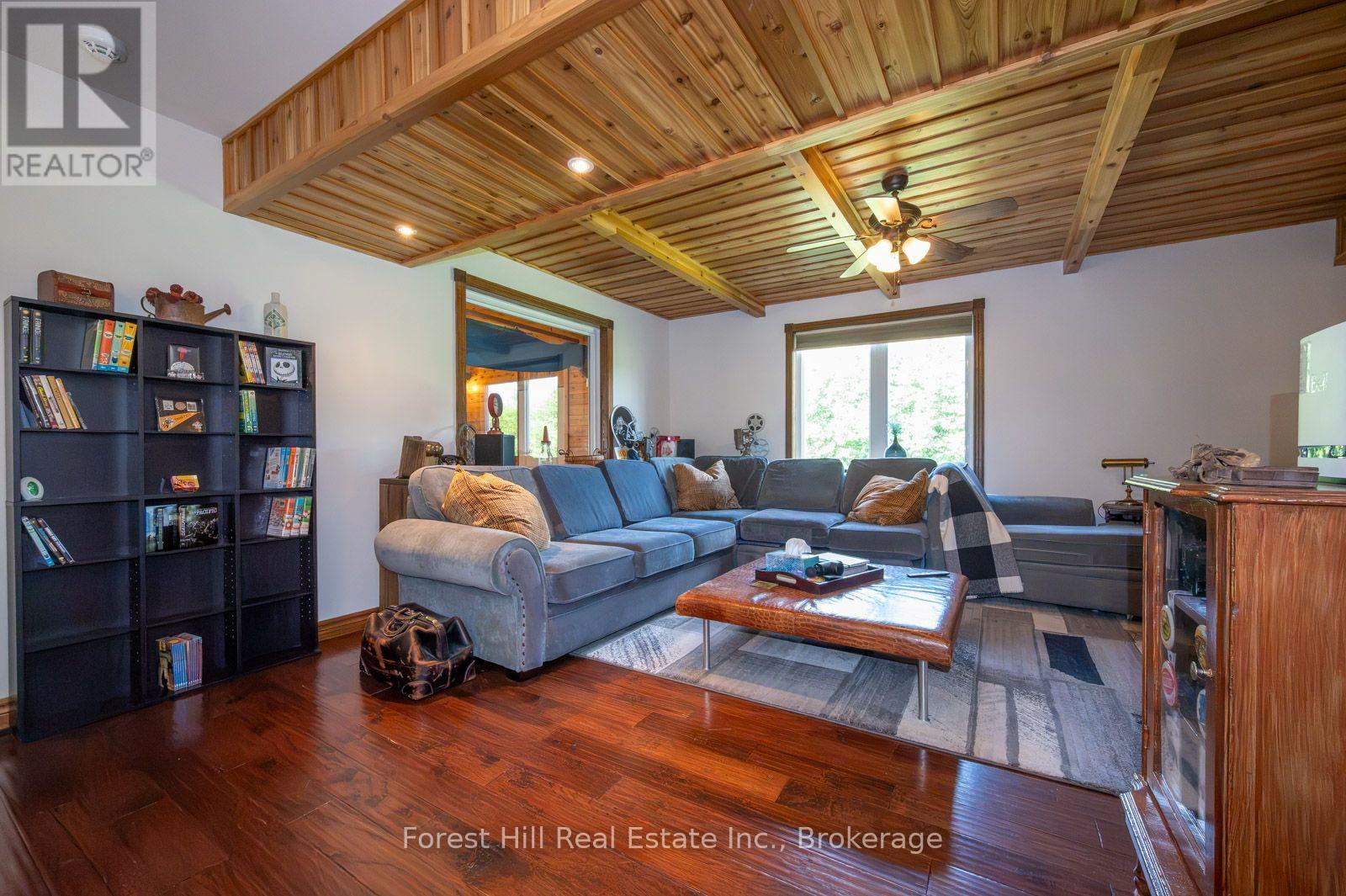 512 SALTER STREET S - 18