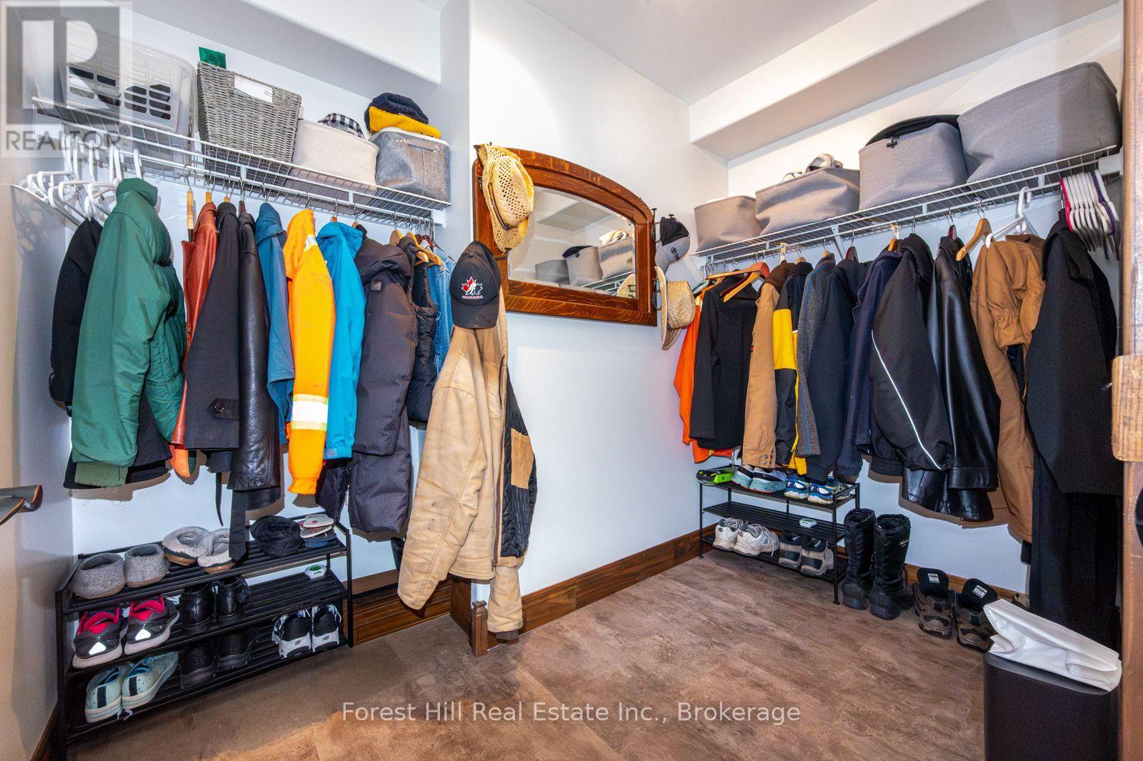 512 SALTER STREET S - 22