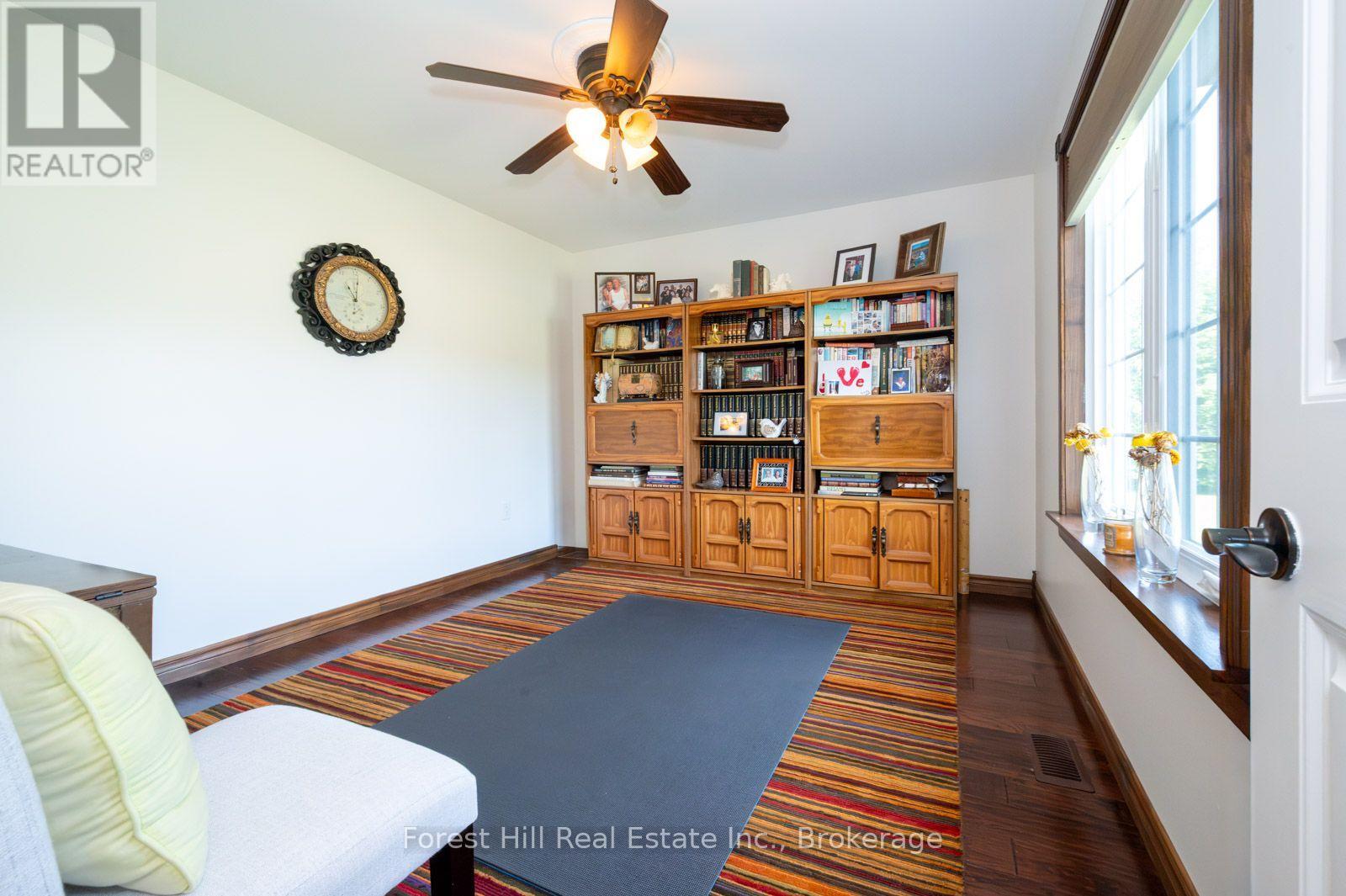 512 SALTER STREET S - 24