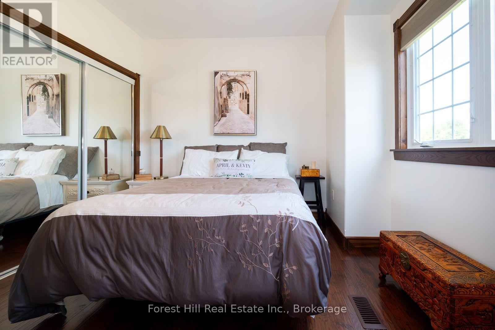 512 SALTER STREET S - 30