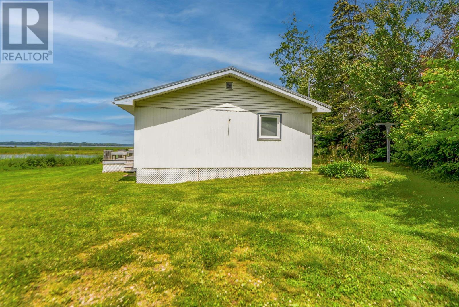 61 Blaine MacKeil Road - 15