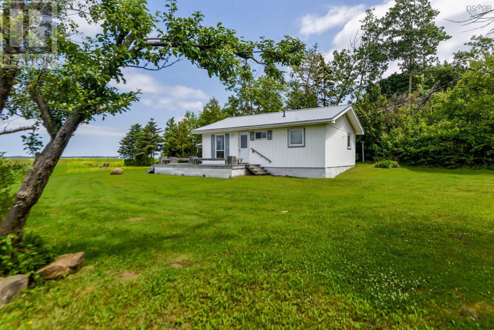 61 Blaine MacKeil Road - 16