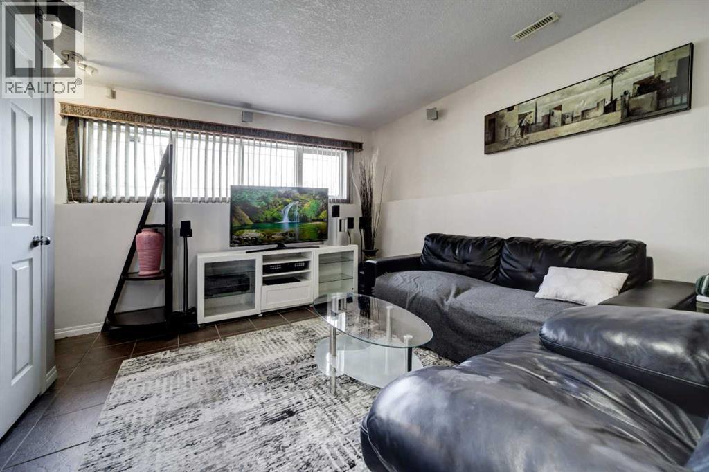 106 Peigan Court W - 20