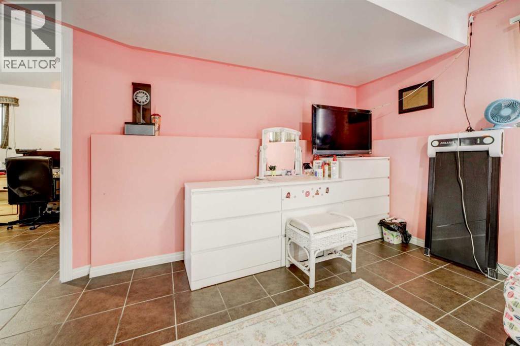 106 Peigan Court W - 23