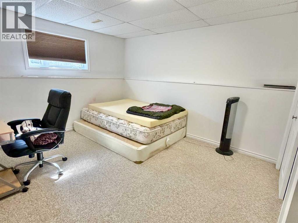 1004 13 Street SE - 28