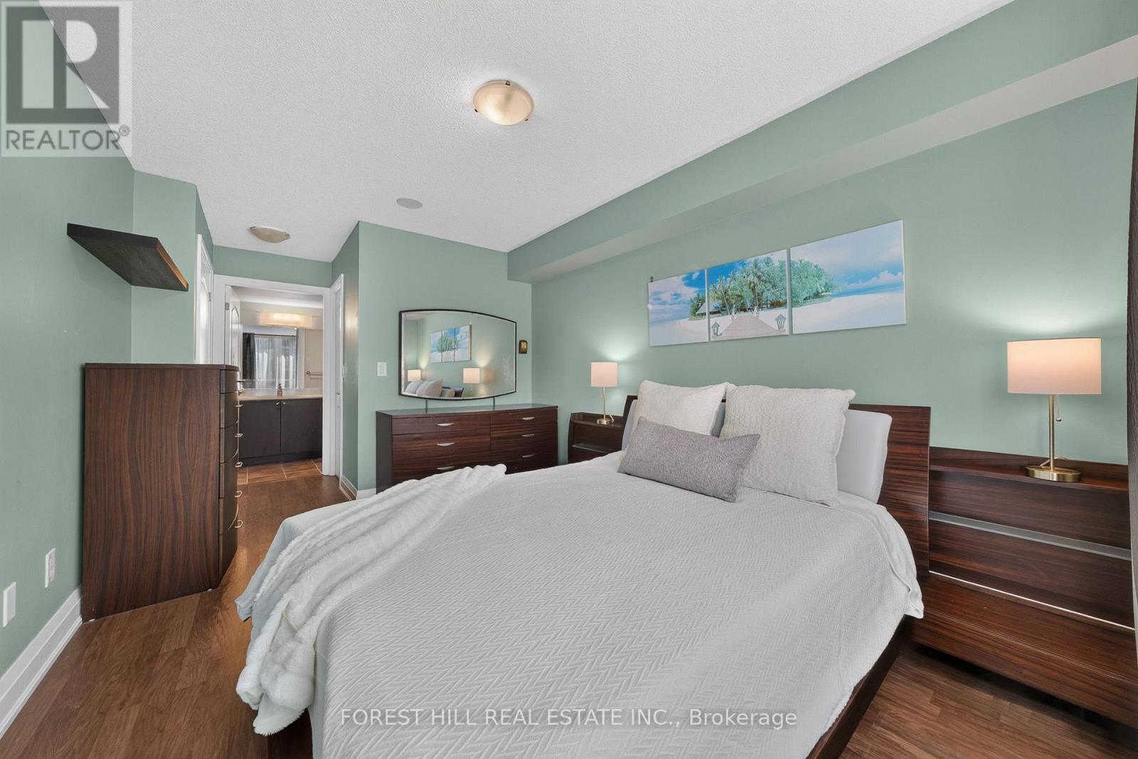 #514 20 NORTH PARK ROAD - 24