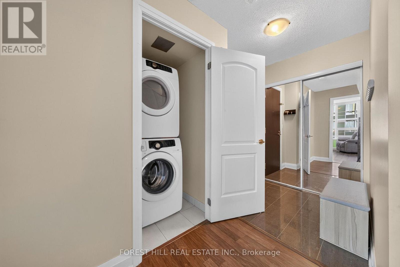 #514 20 NORTH PARK ROAD - 29