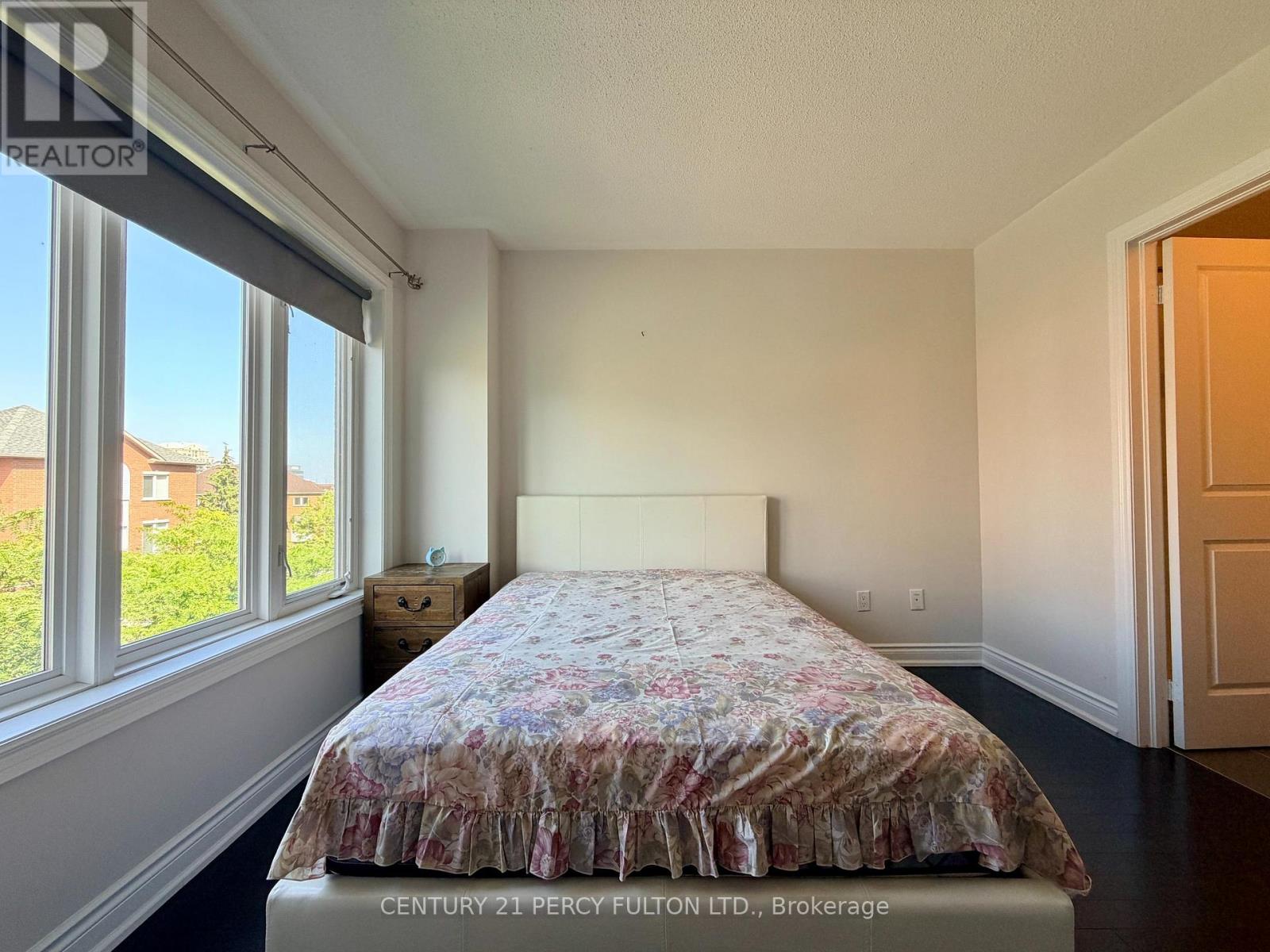 #TH6 225 SOUTH PARK ROAD - Image 26