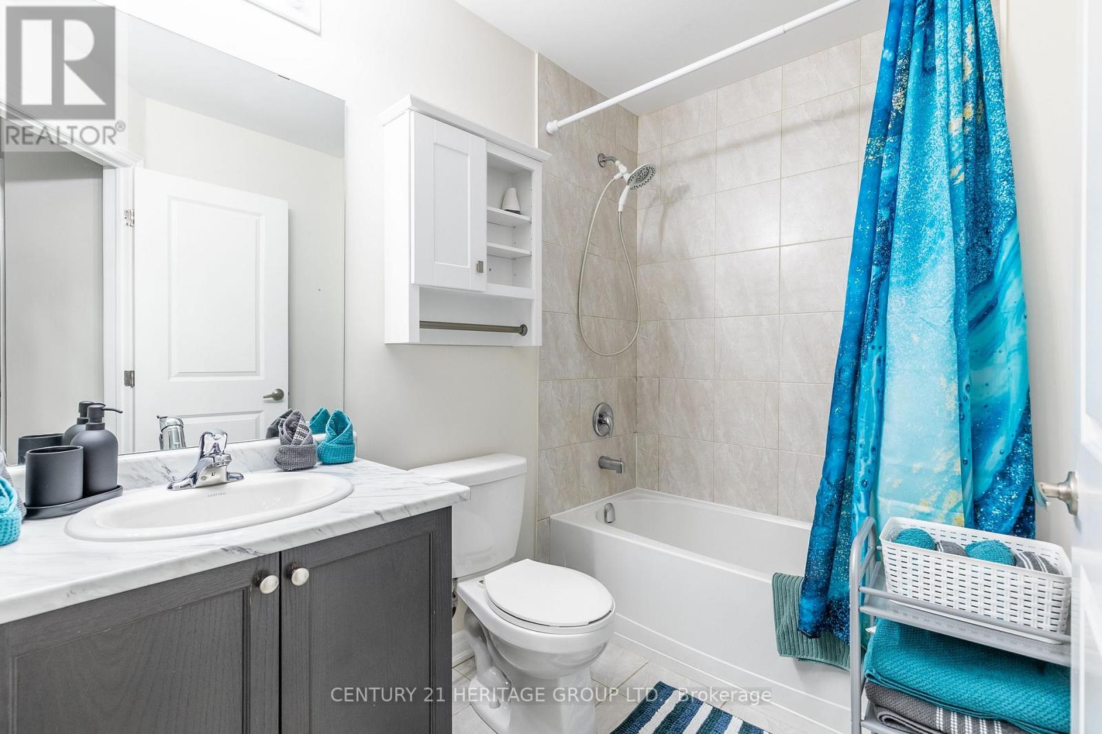 38 SOUTHSHORE CRESCENT - 22