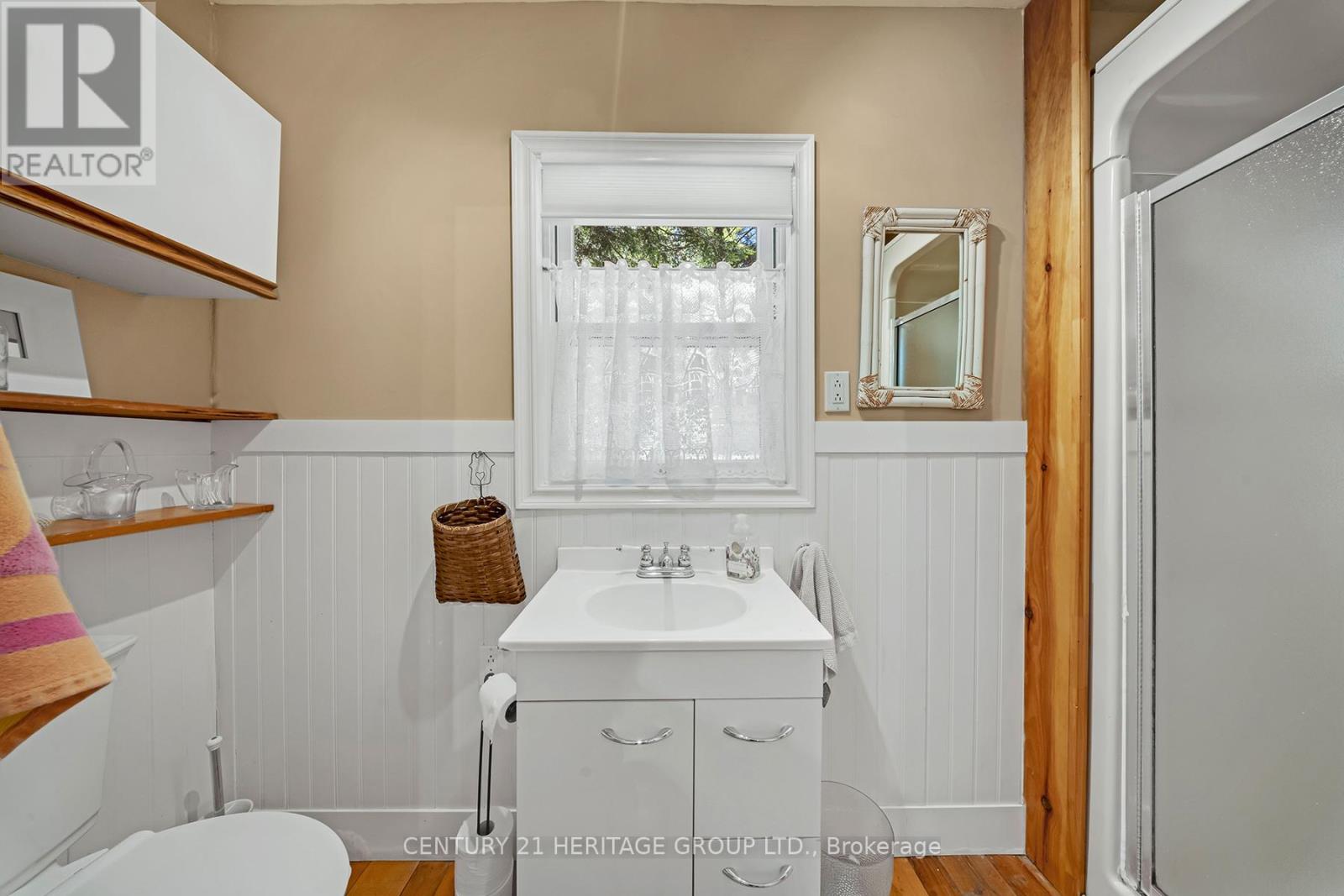 46 GODDARD CRESCENT - 32