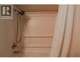 201 Harrison Ave, Salt Spring, BC V8K2N3 Photo 17