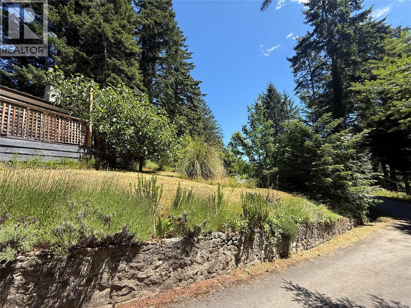 201 Harrison Ave - 4