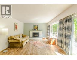 201 Harrison Ave, Salt Spring, BC V8K2N3 Photo 14