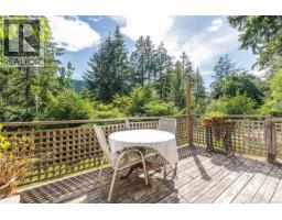 201 Harrison Ave, Salt Spring, BC V8K2N3 Photo 8