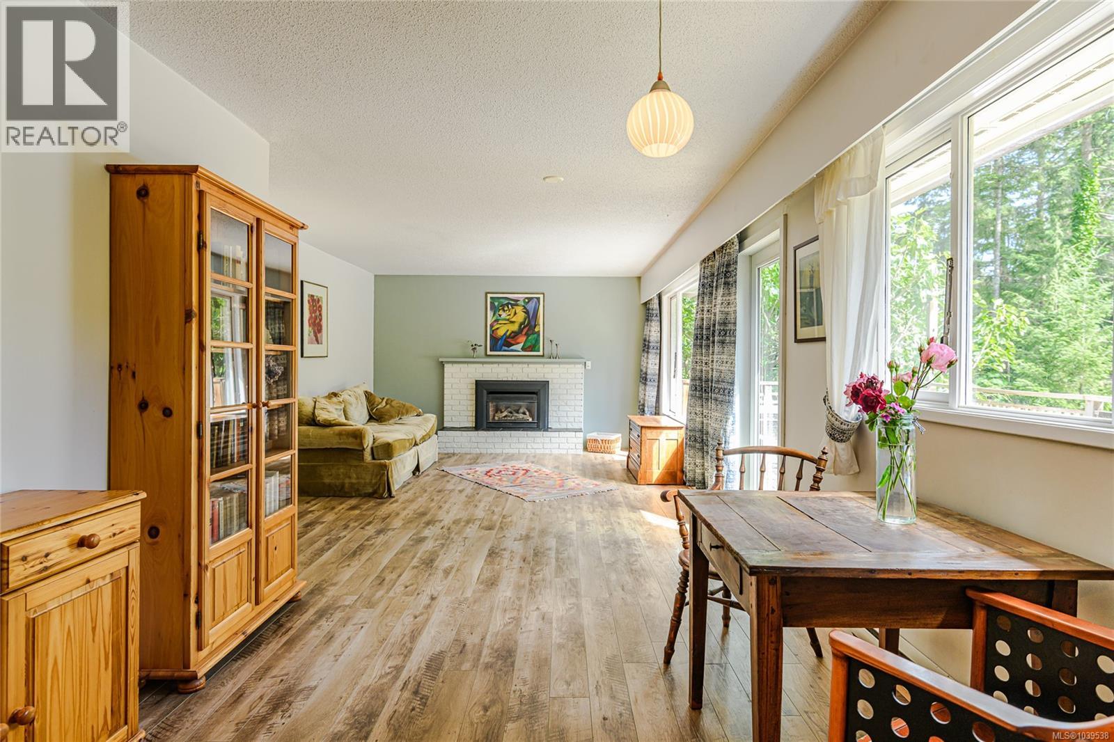 201 Harrison Ave - 23