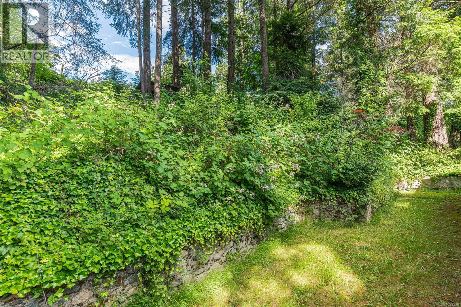 201 Harrison Ave - Image 30