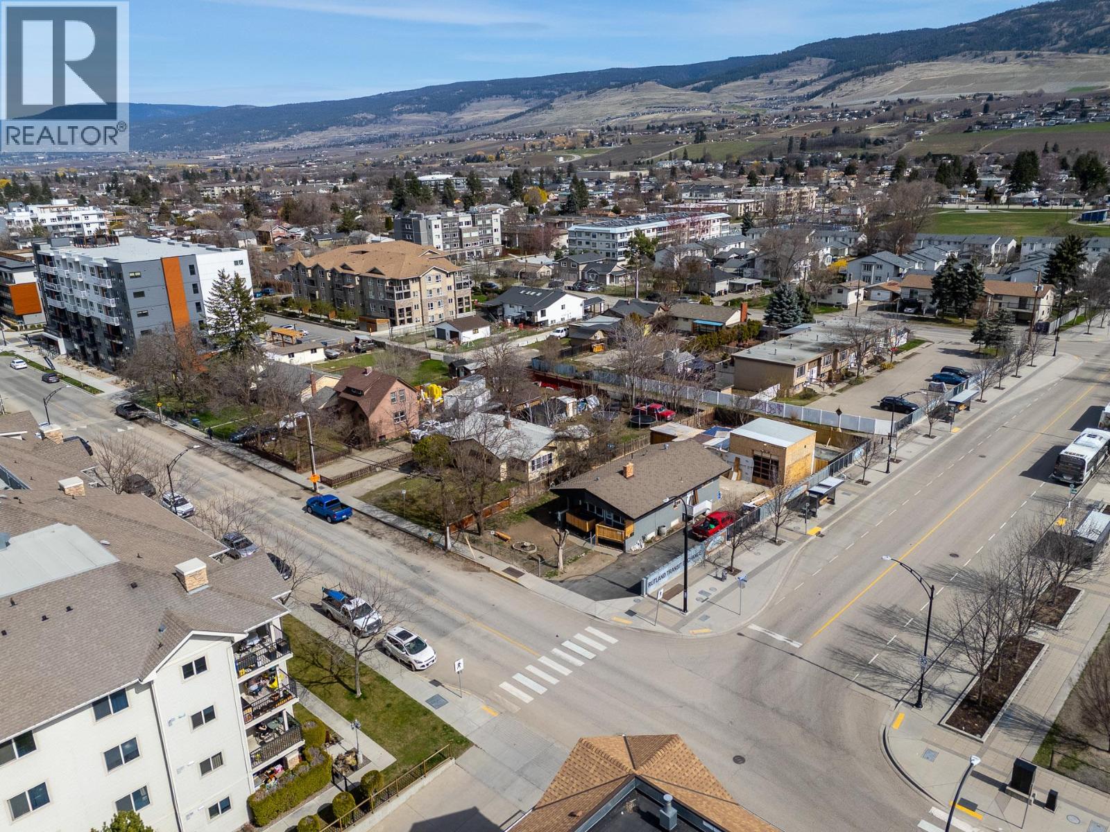275 Dougall Road N - 6