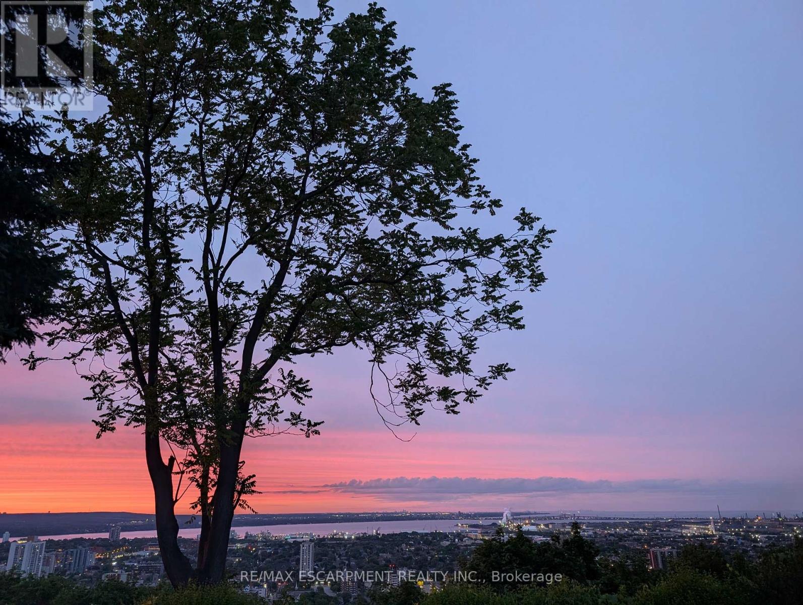 47 MOUNTAIN PARK AVENUE - 45