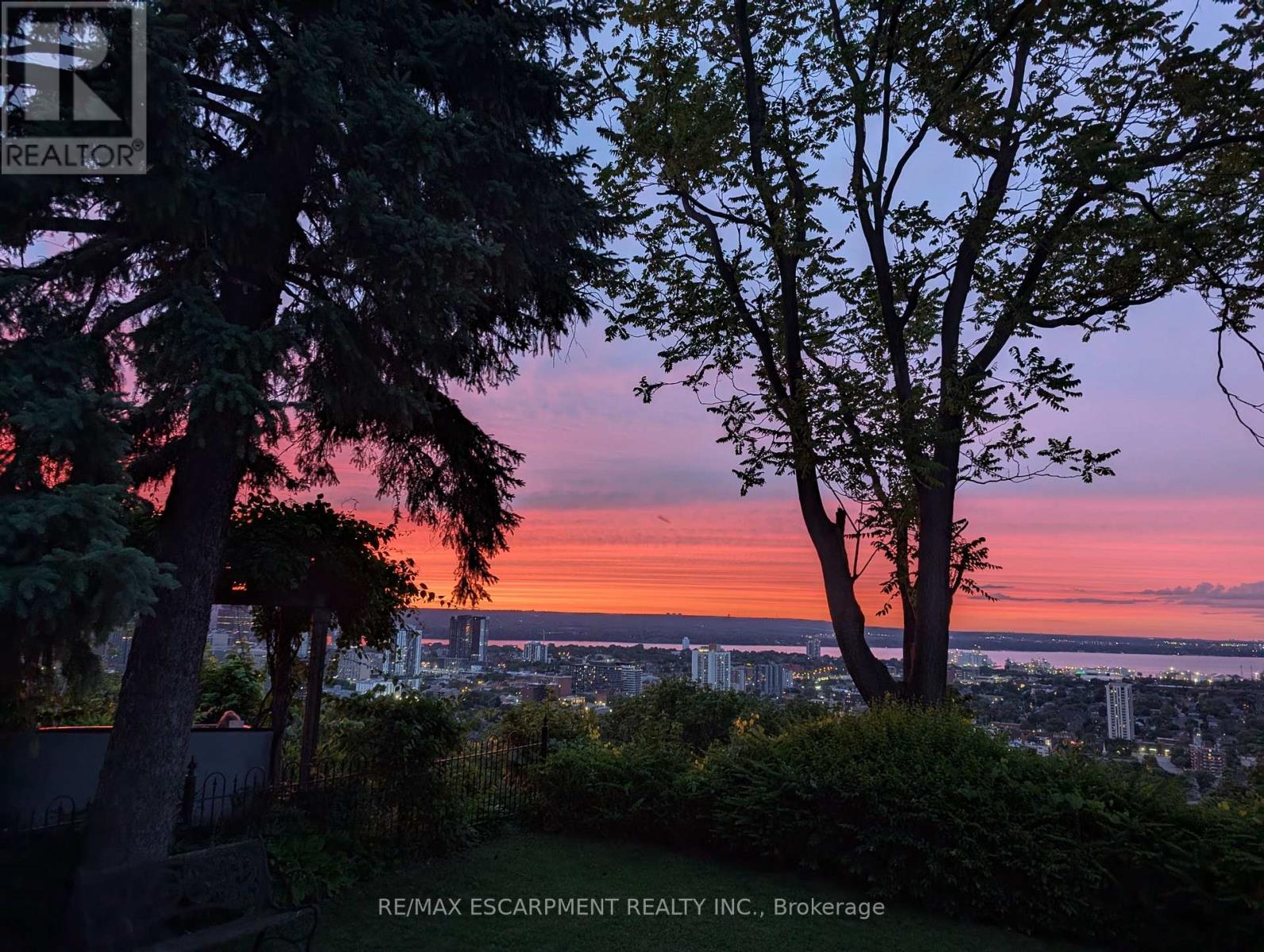 47 MOUNTAIN PARK AVENUE - 46
