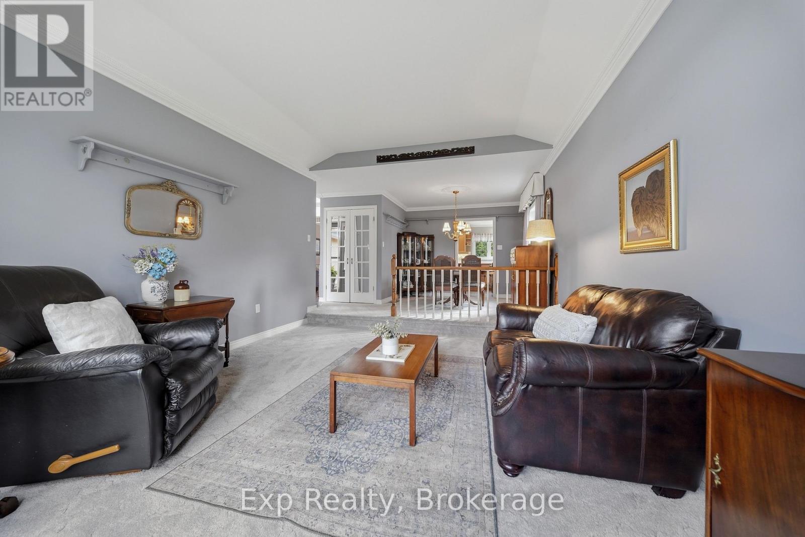 121 SIMCOE STREET - 20