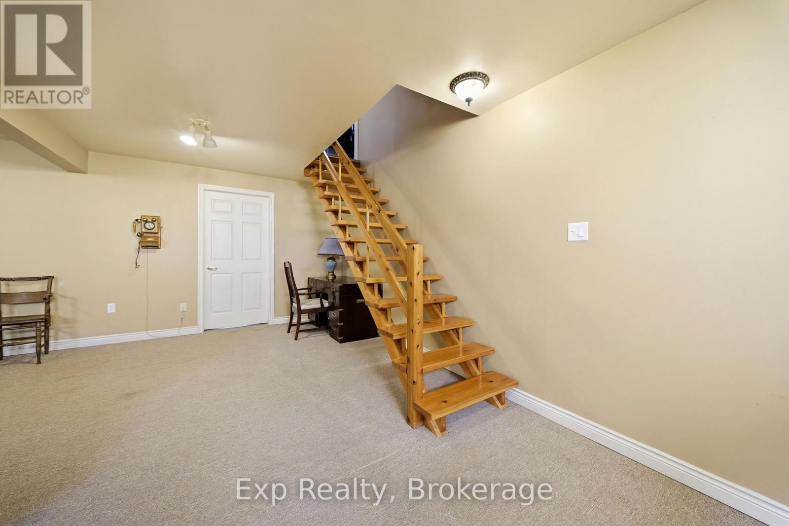 121 SIMCOE STREET - 31