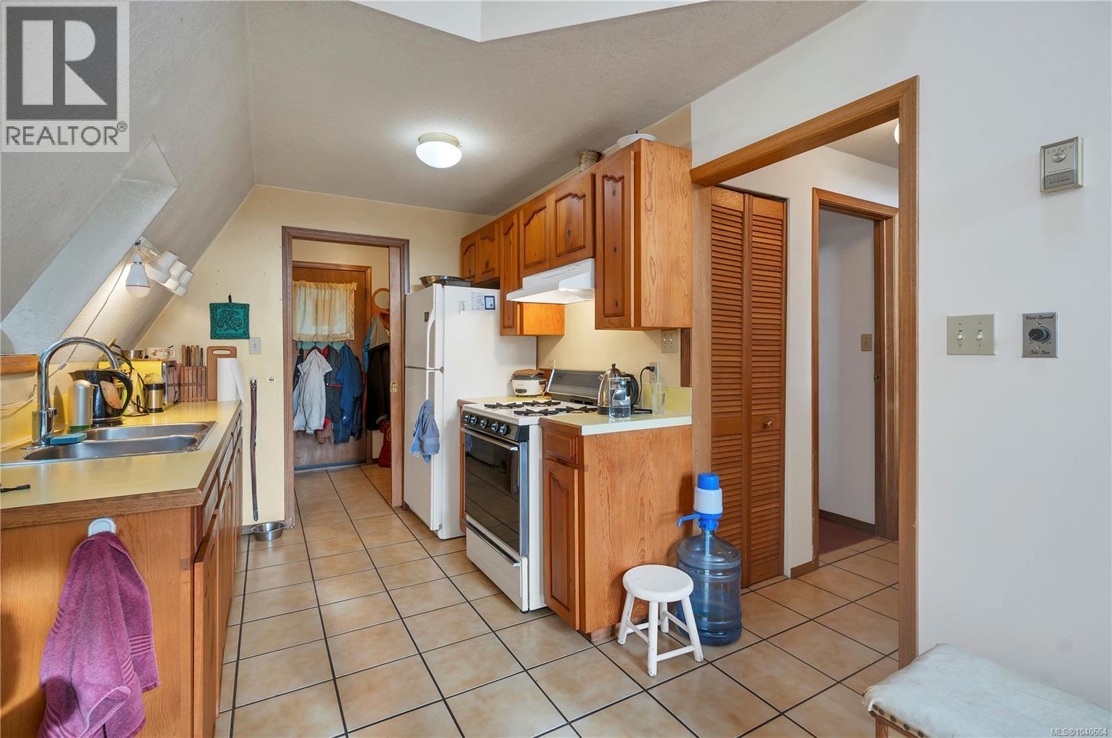 4324 Macaulay Rd - 4