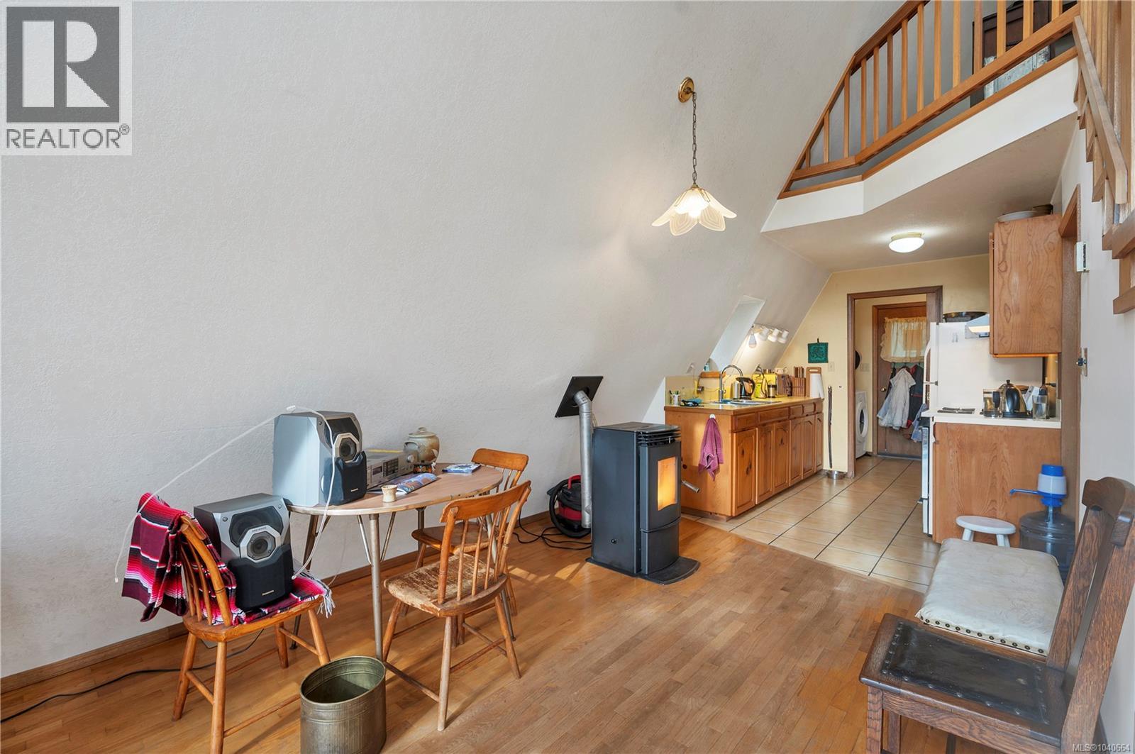 4324 Macaulay Rd - 6