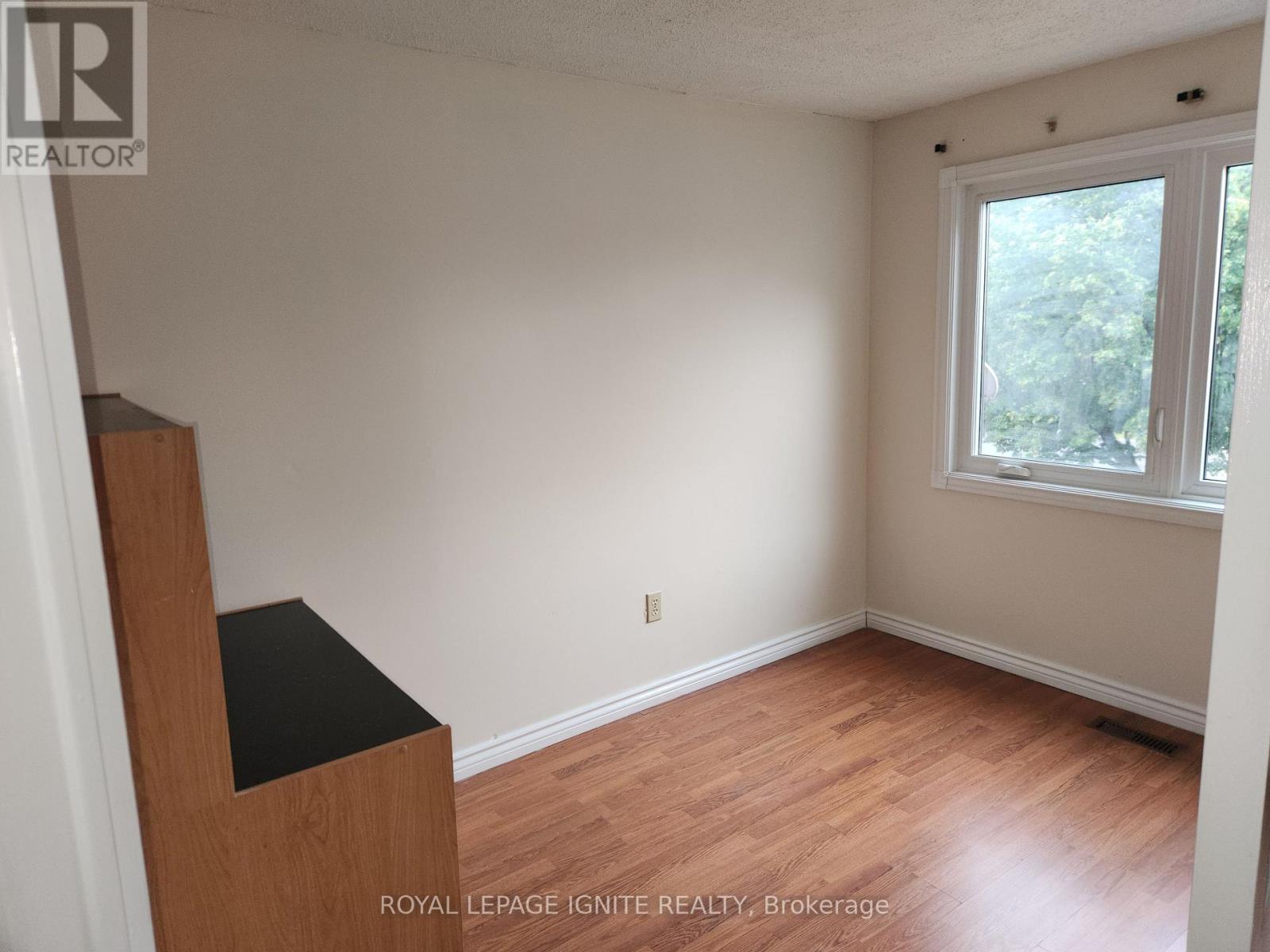 33 LYSANDER COURT - Image 8