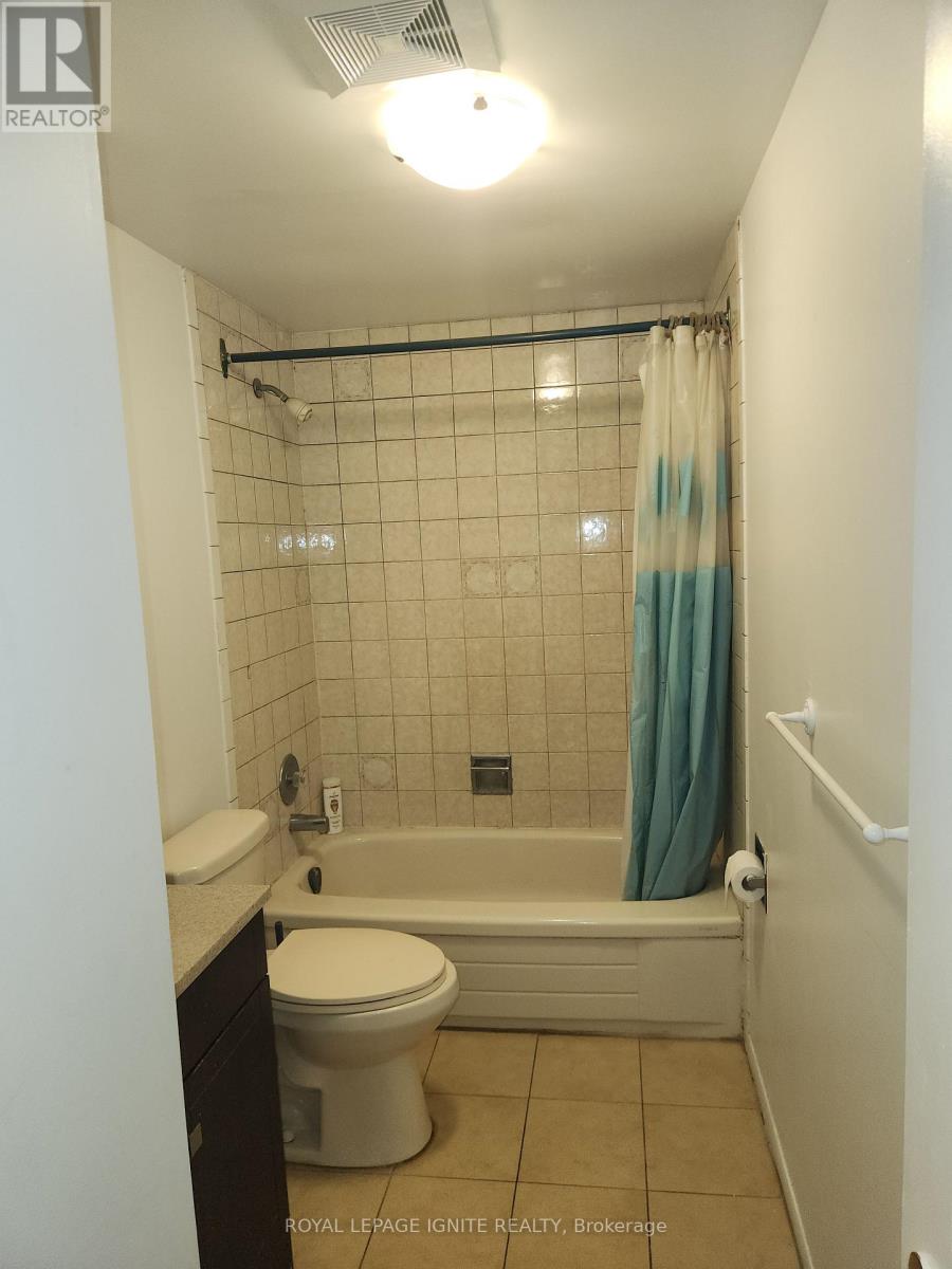 33 LYSANDER COURT - 6